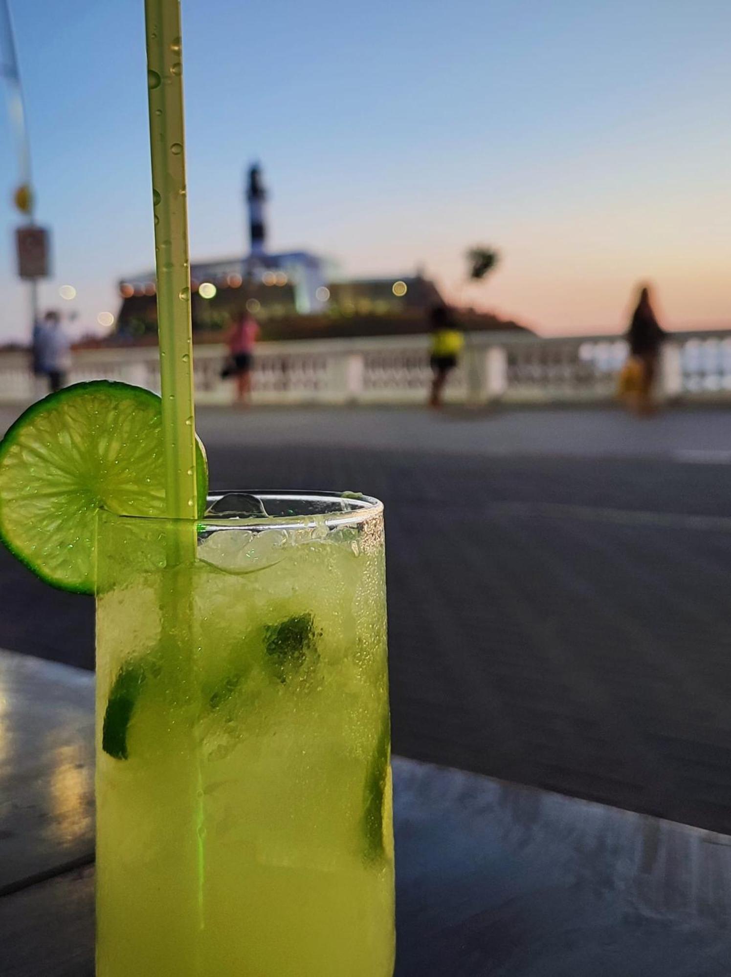 Salvador Surf Hostel Экстерьер фото